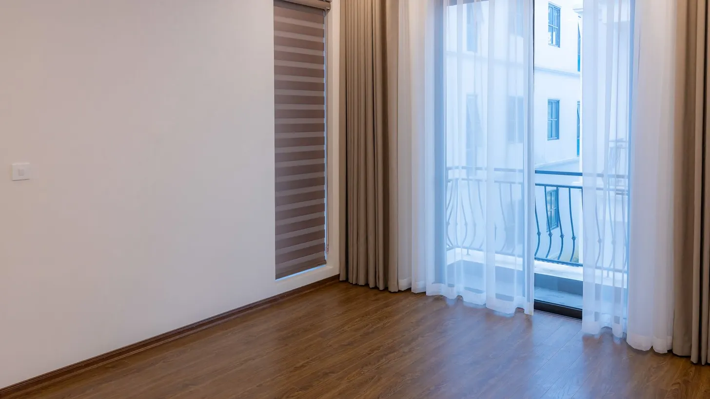 Window treatments for Newcastle homes: coastal salt air and heat — LuxeShutters